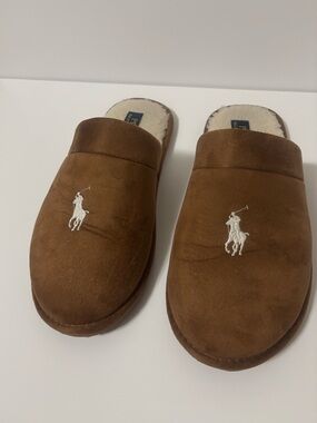 Polo Ralph Lauren
Klarence Scuff Slippers